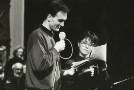 vana Plíhalová a její kolega Mikuláš Pánek v listopadu 1989 v olomouckém divadle. Foto: © Ivan Šimáček